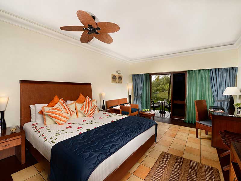 zuri kumarkom resort room